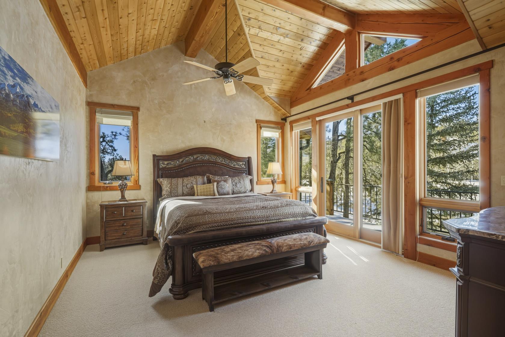 Upper level guest bedroom