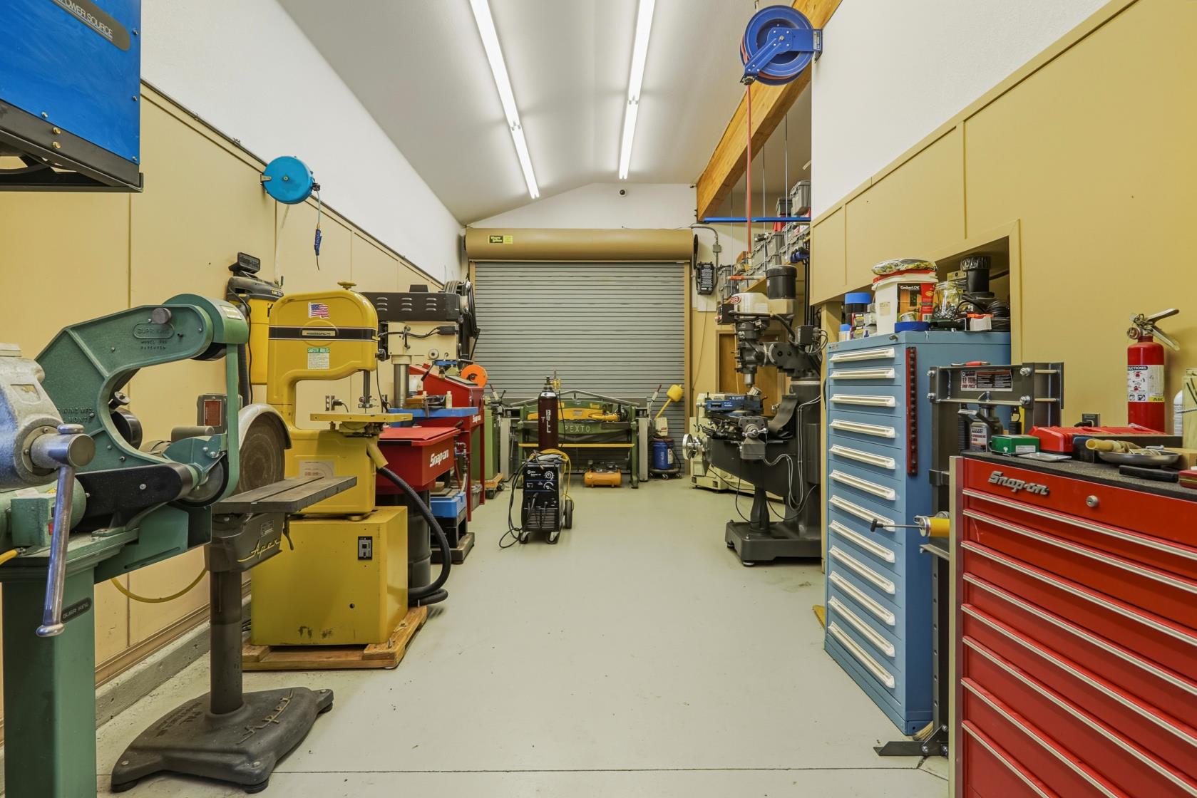 Workshop and equipment bays
